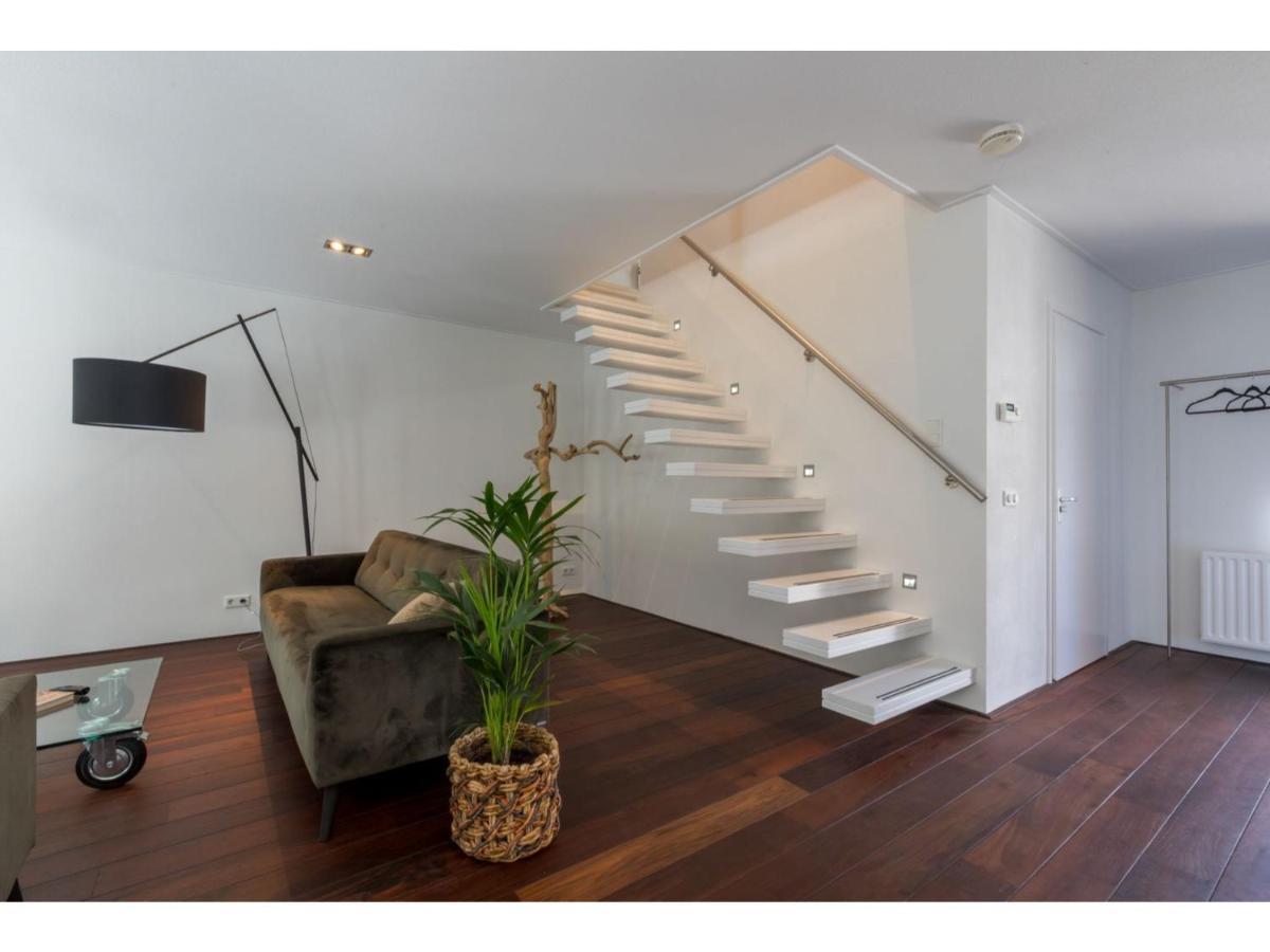 Superb Flat Only 150 Metres From Beach Domburg Bagian luar foto