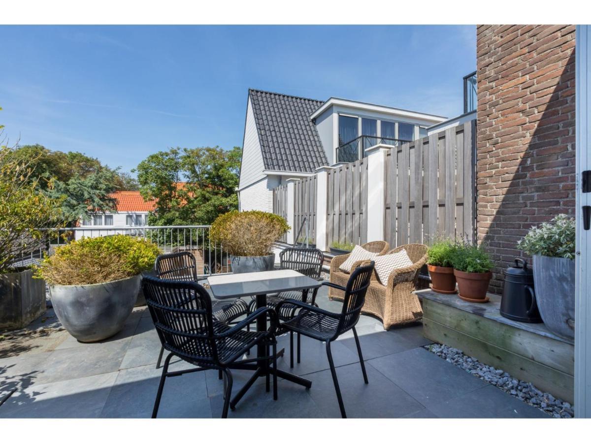 Superb Flat Only 150 Metres From Beach Domburg Bagian luar foto